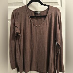 Miik Priya Long Sleeve V Neck Top